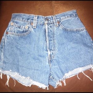 Levi’s cut off shorts